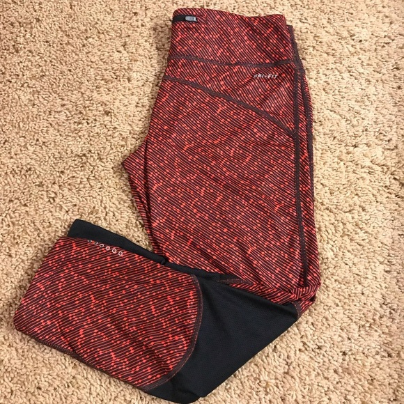 Nike Dri-Fit Crop Leggings - Picture 1 of 6